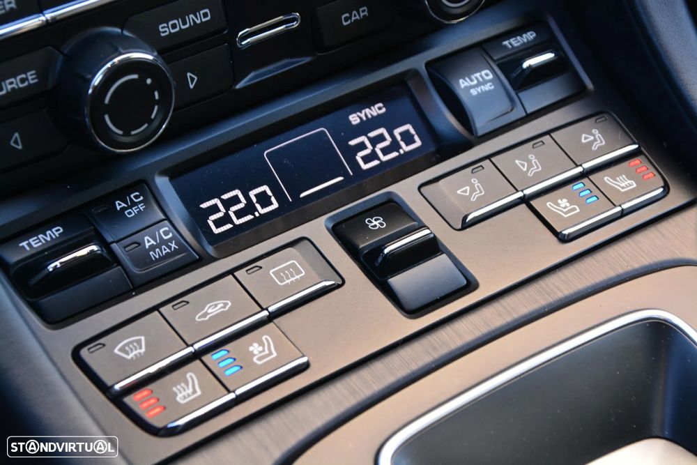 Porsche 911 (991) Carrera 2 GTS PDK - 39