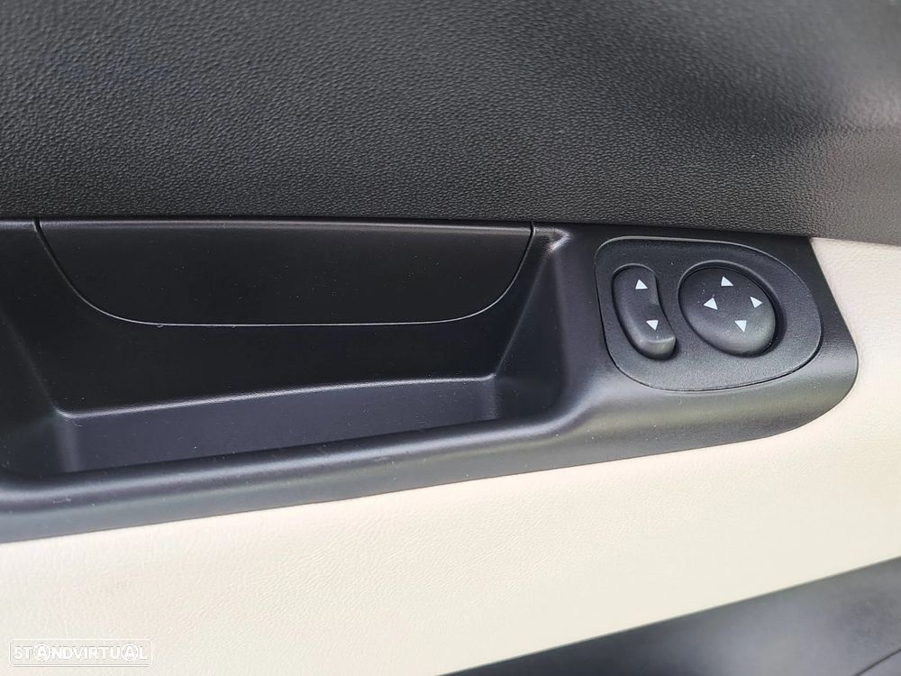 Fiat 500C 1.0 Hybrid Dolcevita - 26