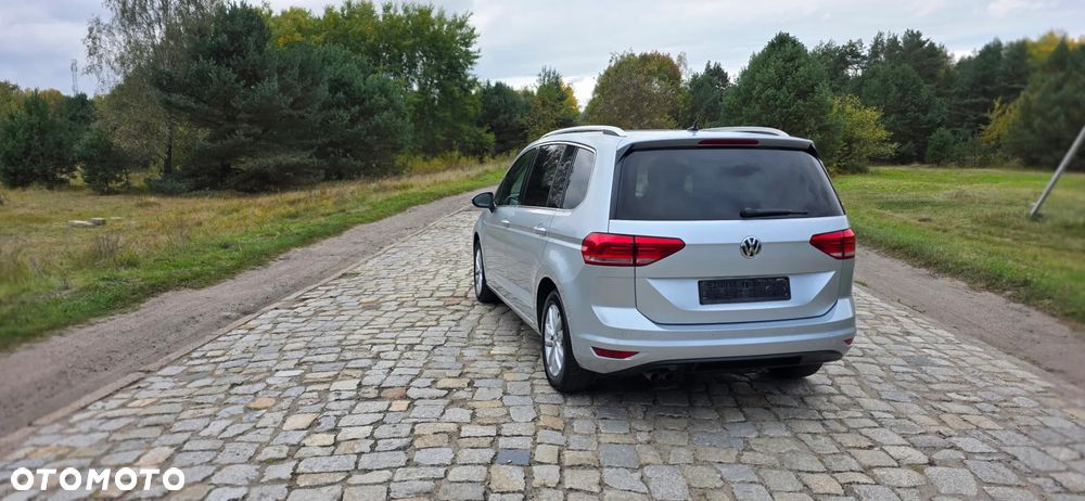 Volkswagen Touran 2.0 TDI SCR Highline - 4