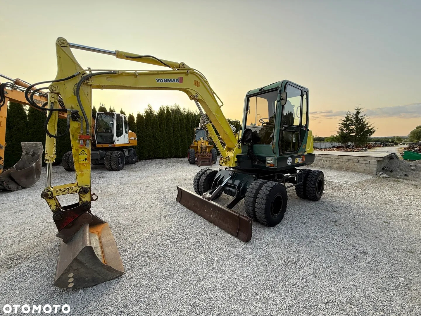 Yanmar B50W KOPARKA KOŁOWA/ 5 TON / MAŁE GABARYTY / BARDZO ZWROTNA / ZADBANA Z NIEMIEC / PIĘKNY STAN / ORYGINAŁ / B 50 W B75 B95 B110 / 70 75 80 90 100 110 / 308 310 / TEREX TW - 39