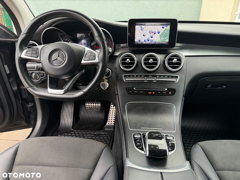 Mercedes-Benz GLC - 21