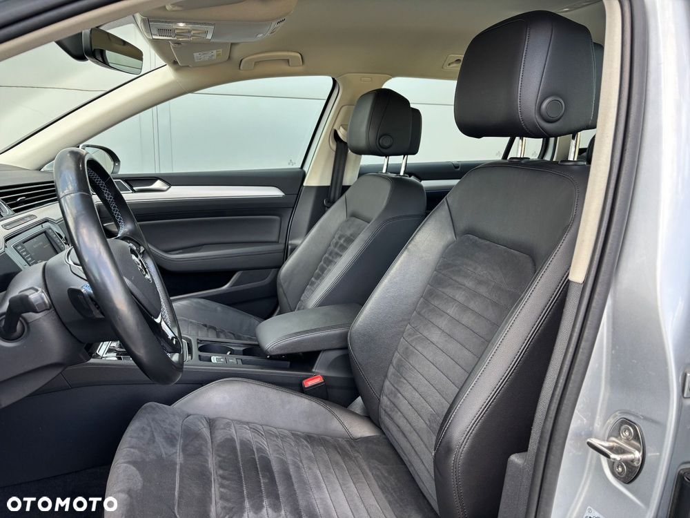 Volkswagen Passat - 16