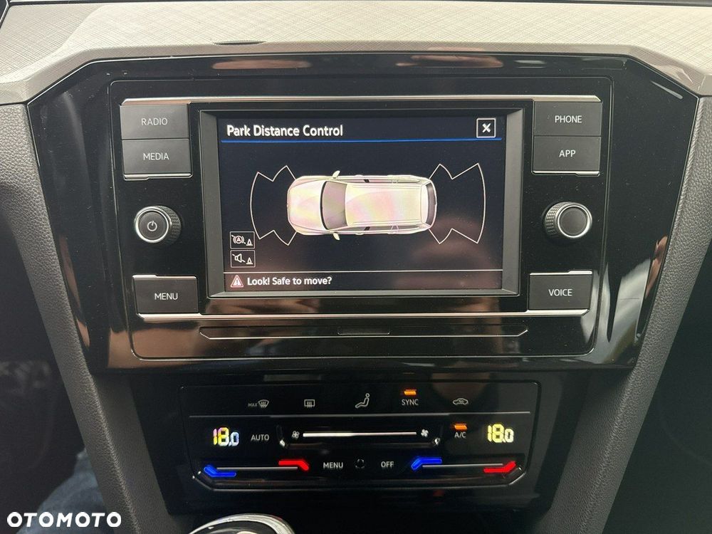 Volkswagen Passat 1.5 TSI EVO Business - 27