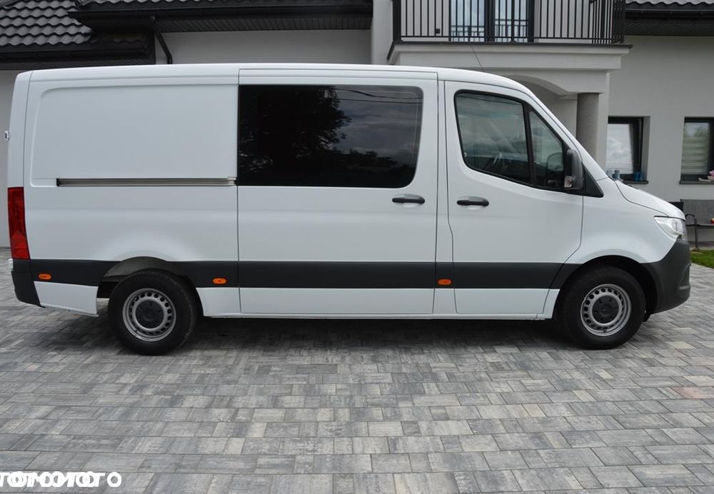 Mercedes-Benz Sprinter - 2