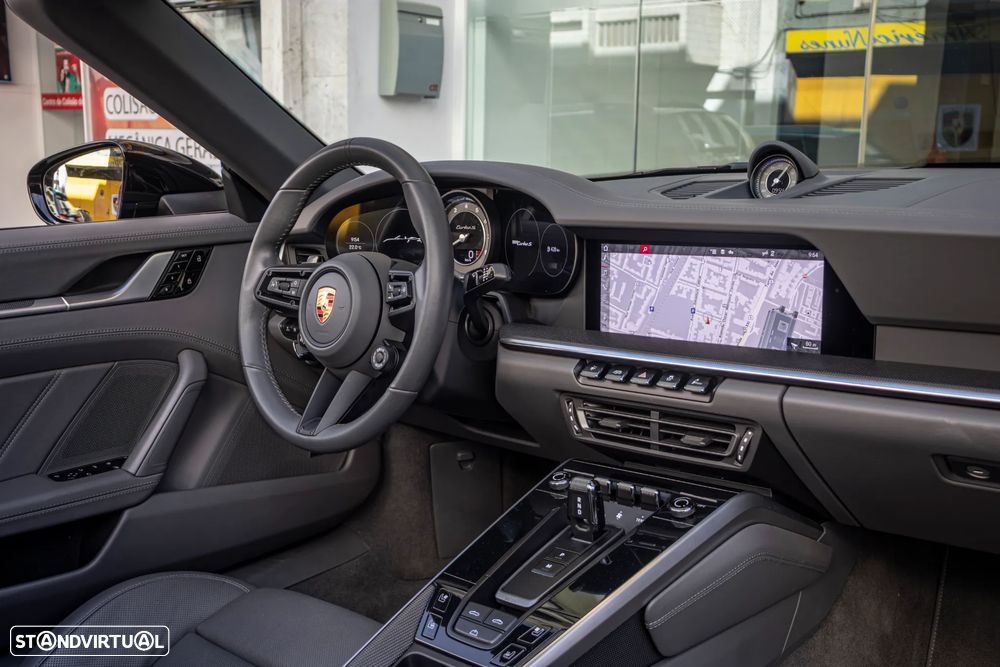 Porsche 911 (992) Turbo S PDK - 37