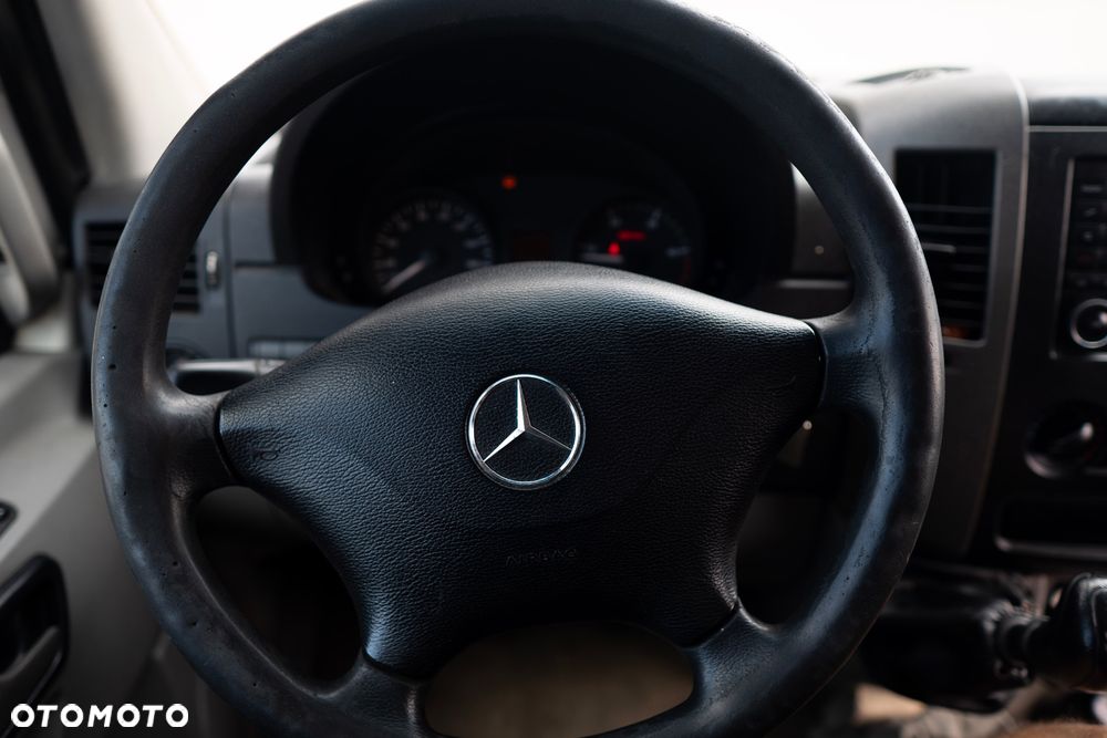 Mercedes-Benz Sprinter 906 4x4 Kontener - 22