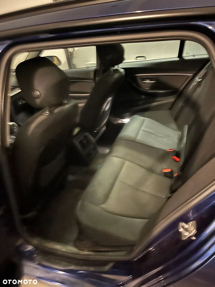 BMW Seria 3 318d Advantage - 6