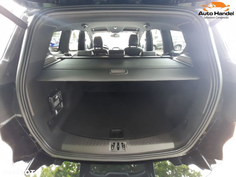 Ford Kuga 1.5 EcoBoost 2x4 ST-Line - 17