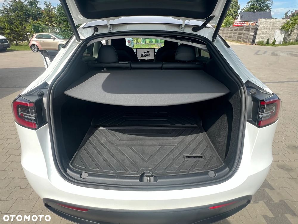 Tesla Model Y RWD - 19