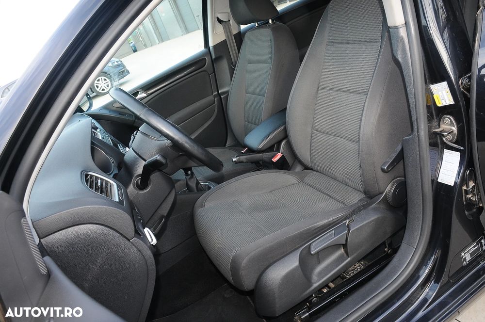 Volkswagen Golf 1.6 TDI DPF Comfortline - 5