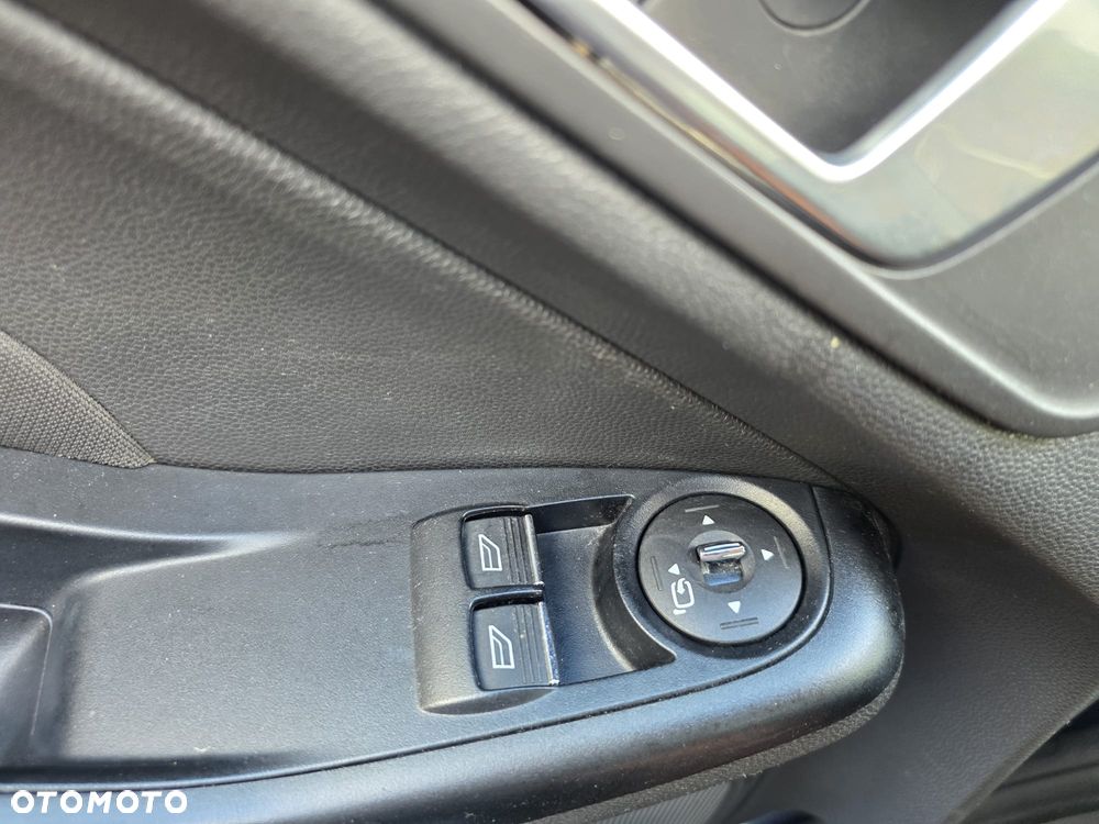Ford Fiesta 1.0 EcoBoost Trend - 19