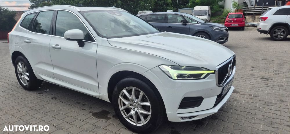 Volvo XC 60 B4 MHEV AWD Momentum - 3