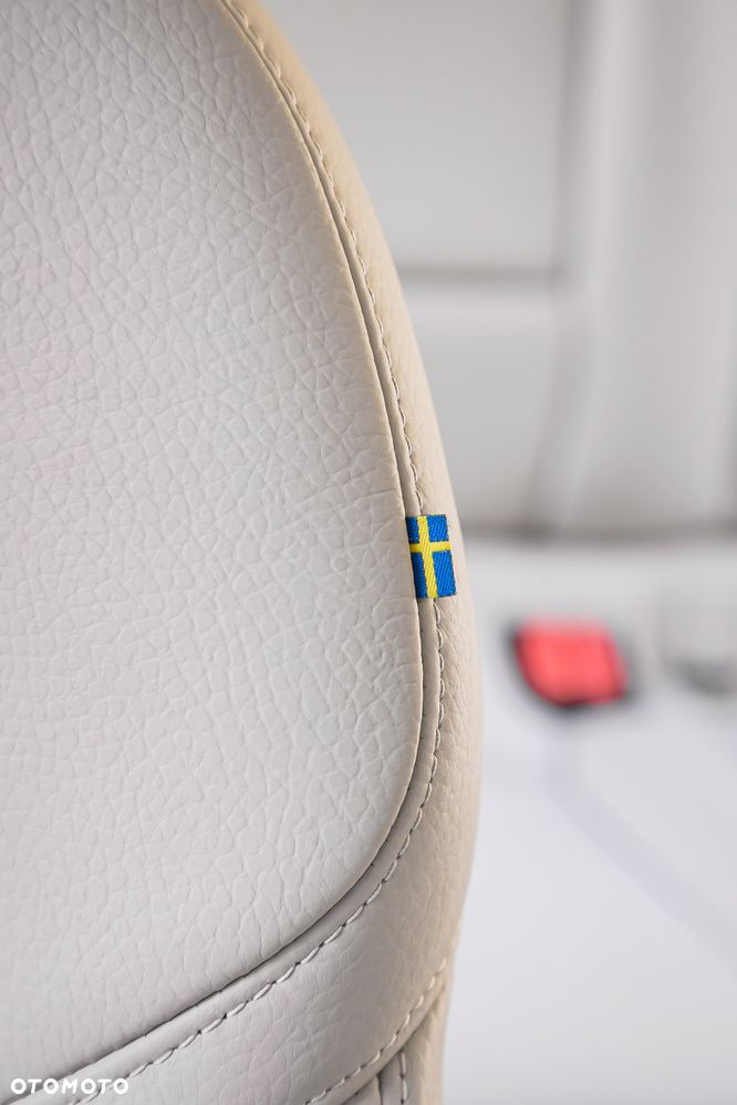 Volvo XC 60 B4 B Inscription - 33