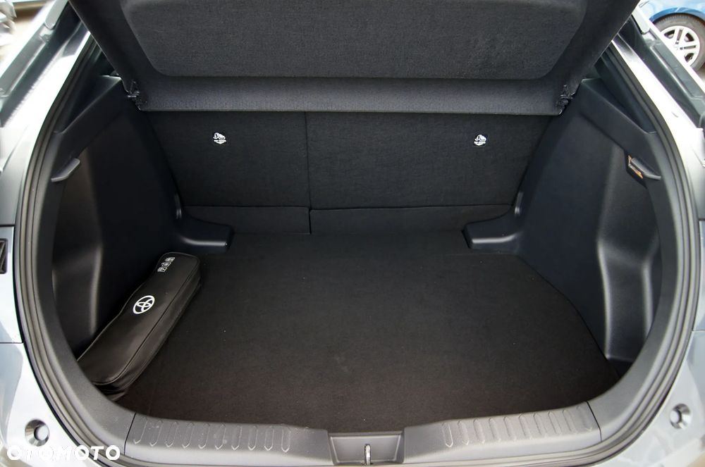 Toyota C-HR 1.8 Hybrid Business Edition - 24