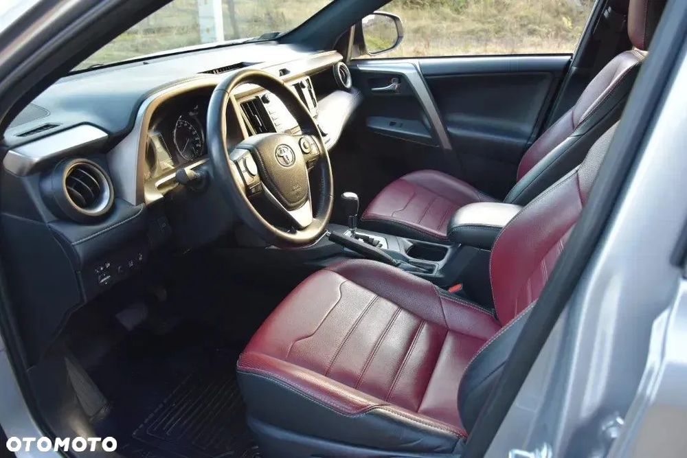 Toyota RAV4 Hybrid Selection 4x2 - 13