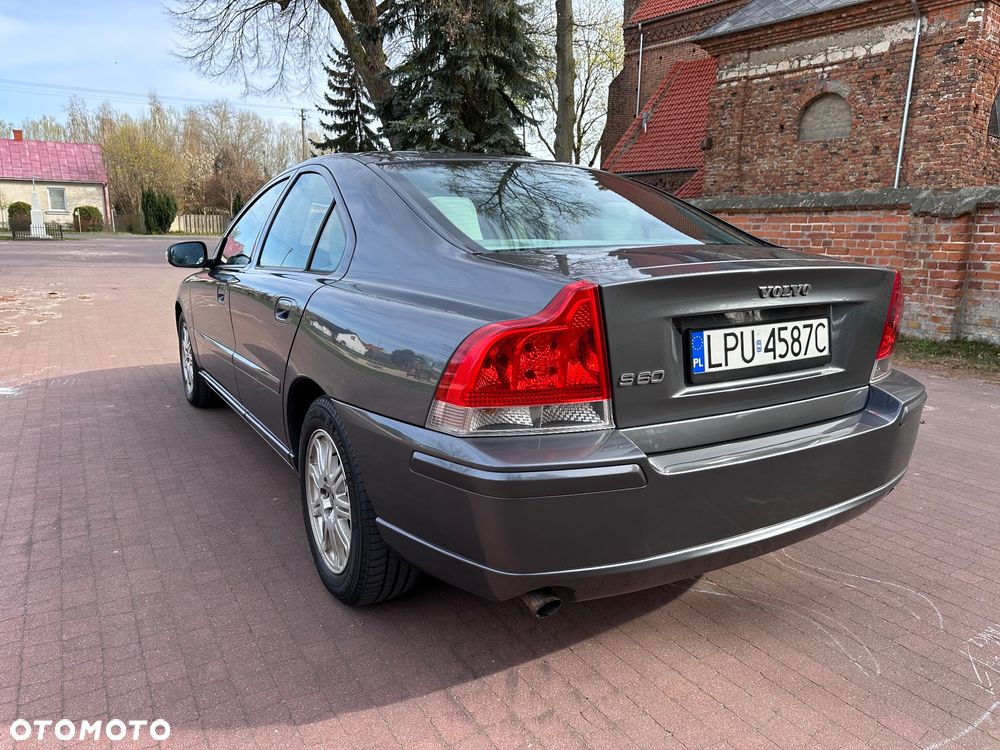 Volvo S60 2.4D Momentum - 12