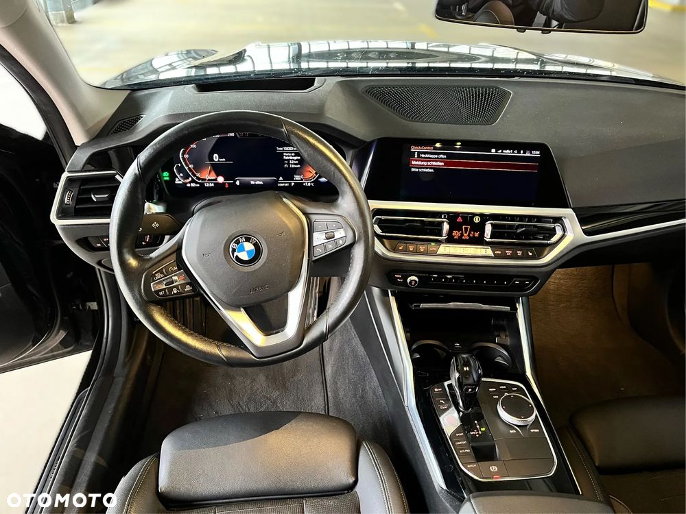 BMW Seria 3 320d xDrive Advantage - 9