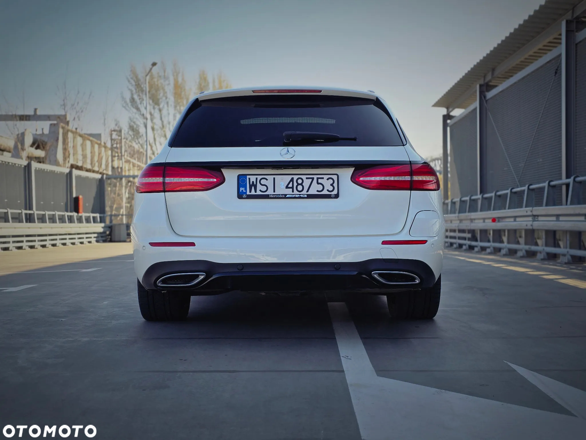 Mercedes-Benz Klasa E 300 de T 9G-TRONIC AMG Line - 15