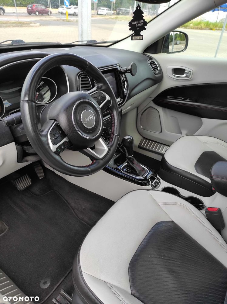 Jeep Compass - 4