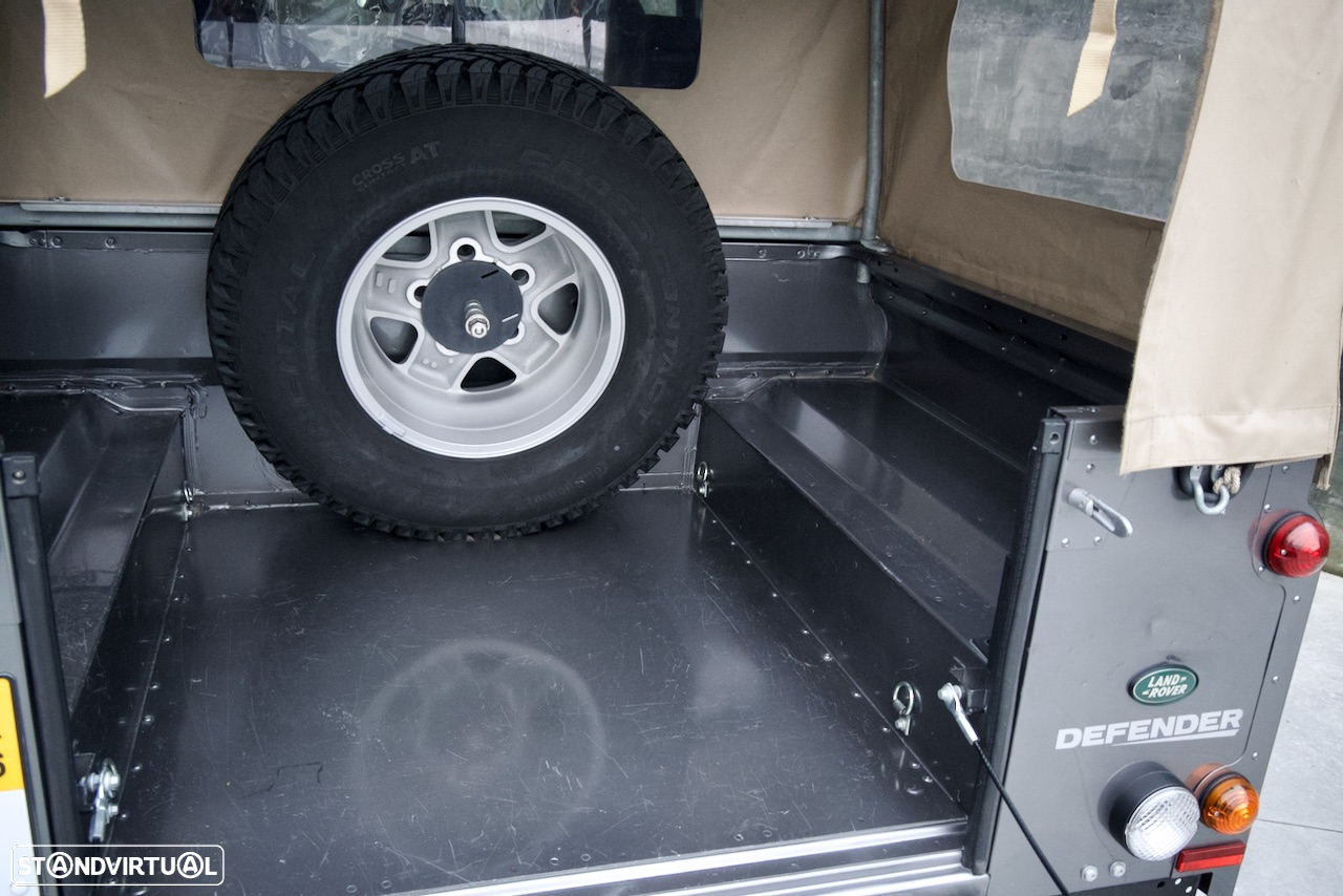 Land Rover Defender 110 SW 2.4 CRD S - 49