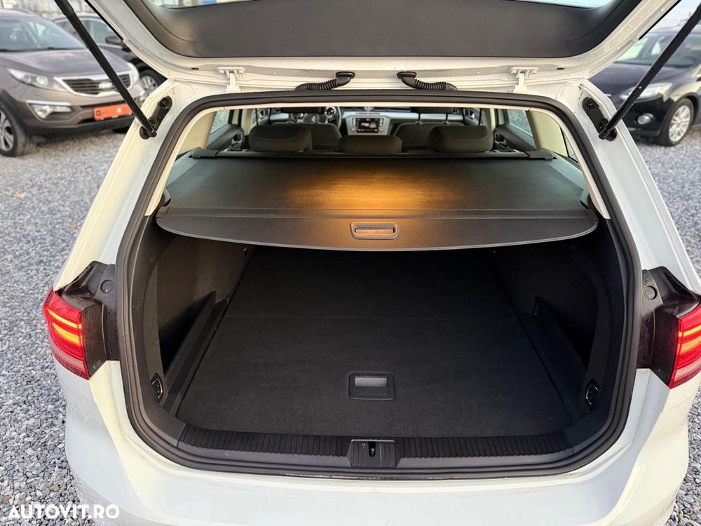 Volkswagen Passat Variant 2.0 TDI DSG (BlueMotion Technology) Highline - 18