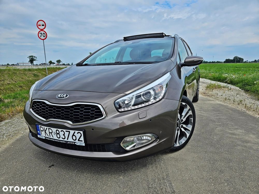 Kia Ceed 1.6 GDI DCT Platinum Edition - 1