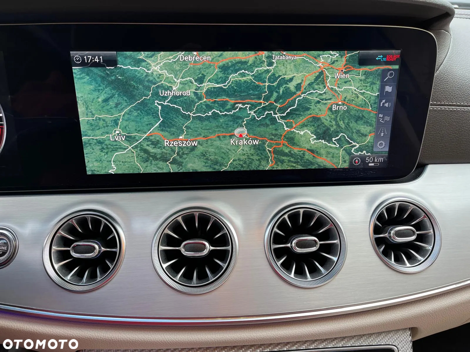 Mercedes-Benz Klasa E 220 d Coupe 4-Matic 9G-TRONIC - 16