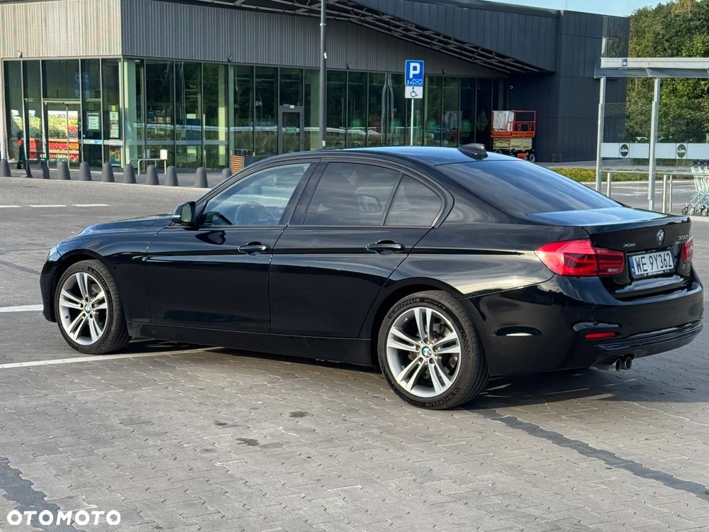 BMW Seria 3 330i xDrive Sport Line Sport - 9