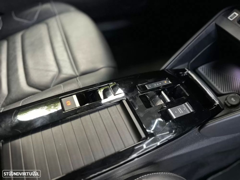 Citroën C4 PureTech 130 Stop&Start EAT8 SHINE - 31