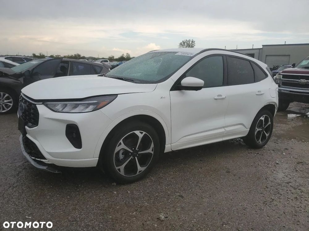 Ford Kuga - 2