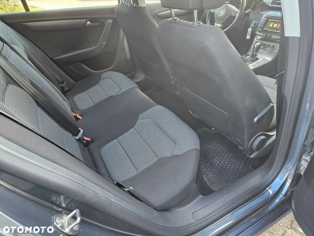 Volkswagen Passat Variant 2.0 TDI DSG BlueMotion Technology Trendline - 13
