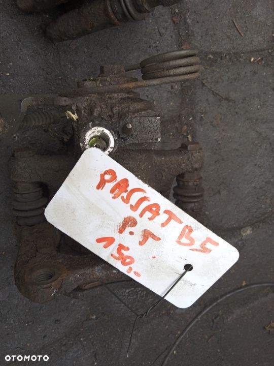 VW PASSAT B5 ZACISK TYLNY LEWY LUB PRAWY - 2