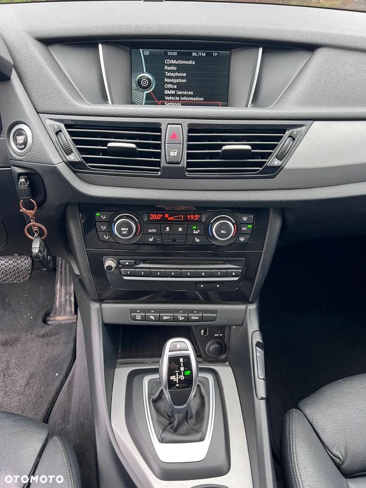 BMW X1 xDrive20d - 10