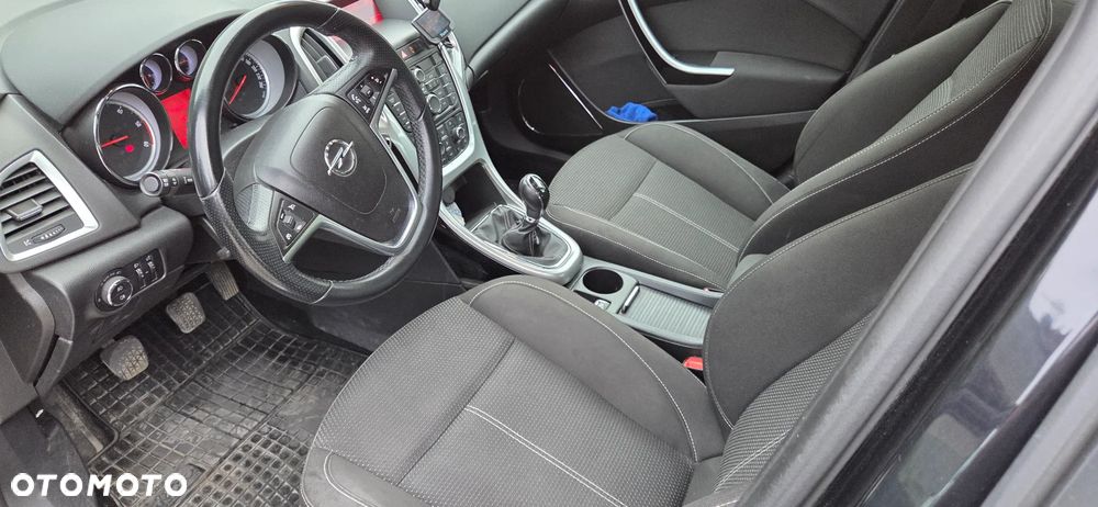 Opel Astra 1.7 CDTI Cosmo - 9