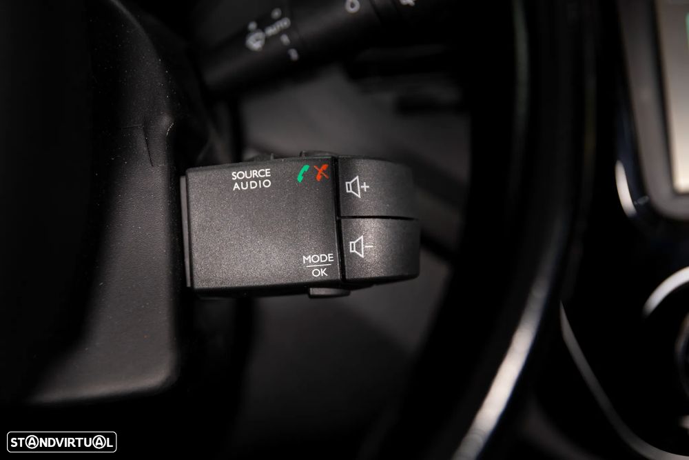 Renault Captur 0.9 TCE Exclusive XMOD - 26