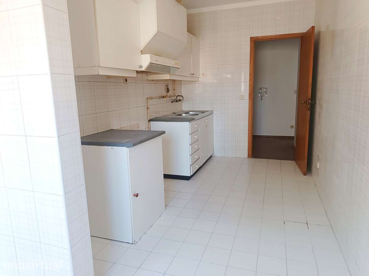 Apartamento T2 em Coimbra (Urbanização do Loreto) - Grande imagem: 4/15
