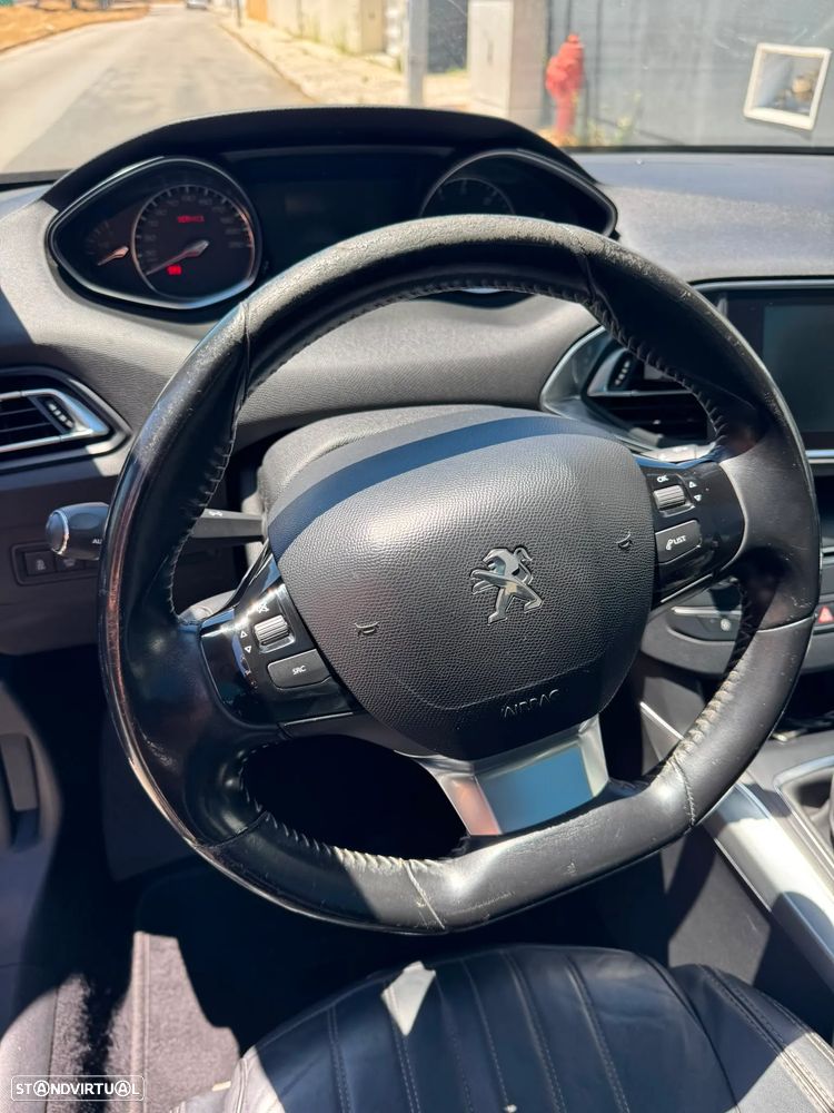 Peugeot 308 1.6 BlueHDi Allure J17 EAT6 - 10