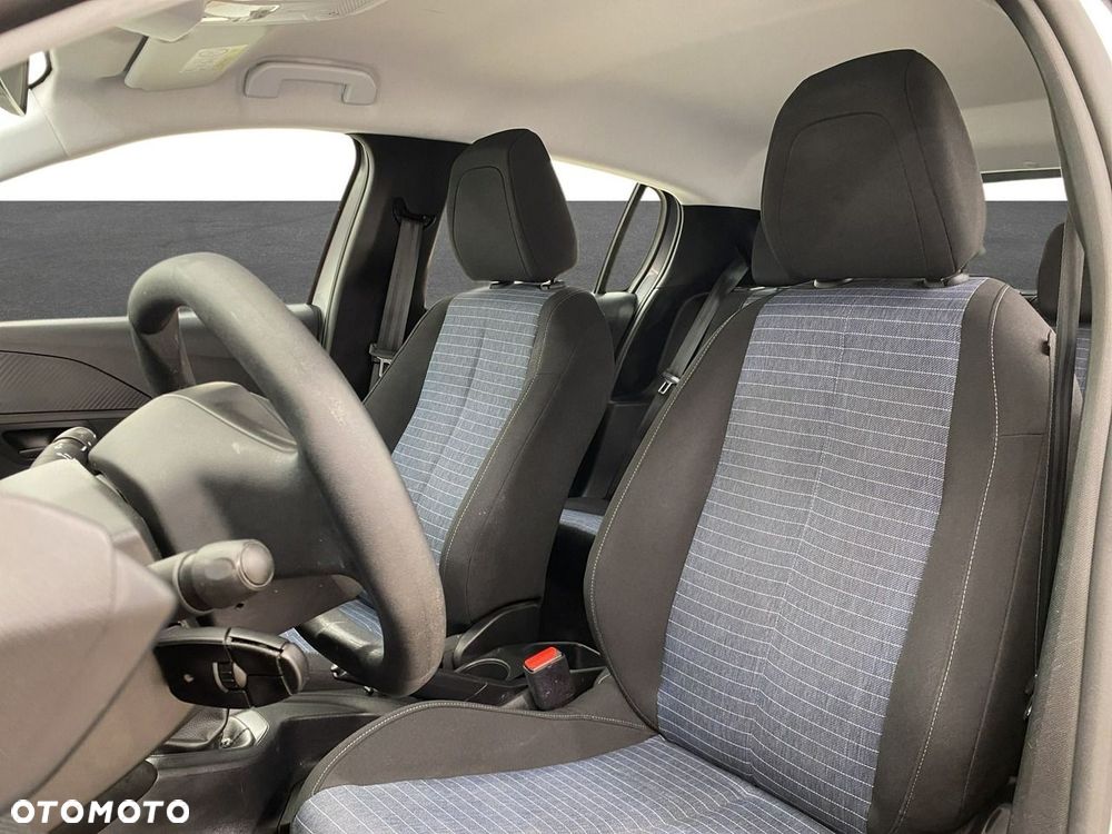 Peugeot 208 - 13
