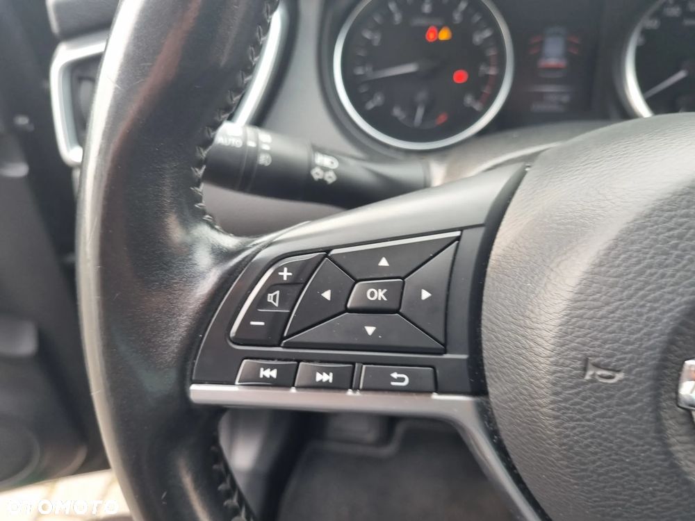 Nissan Qashqai - 23