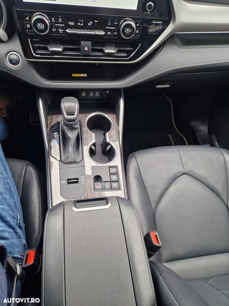 Toyota Highlander 2.5 L Dynamic Force 248CP Luxury Pearly - 17