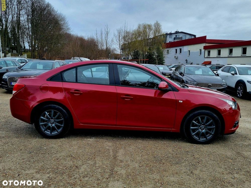 Chevrolet Cruze 1.8 LS - 4