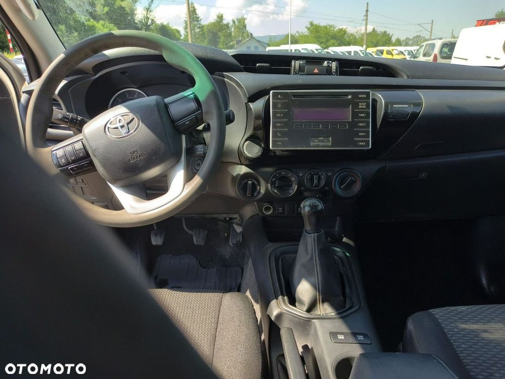 Toyota Hilux - 11
