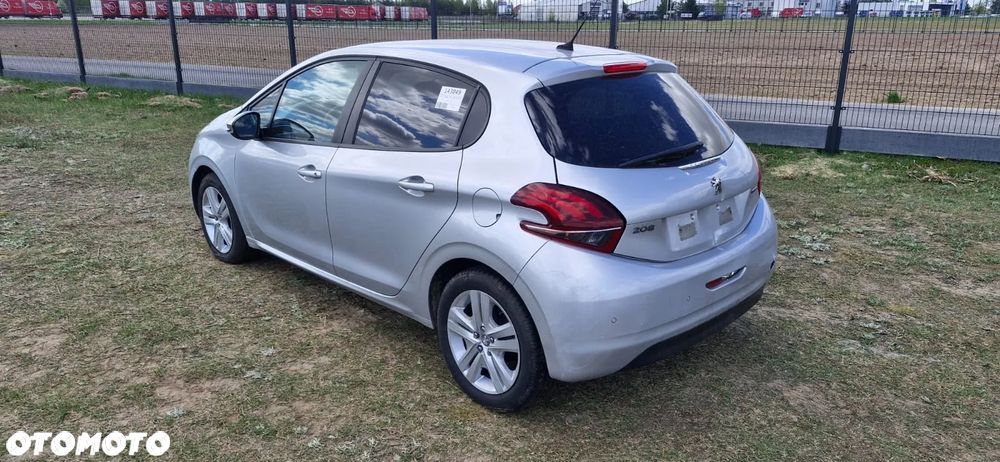 Peugeot 208 PureTech 82 Start & Stop Allure - 5