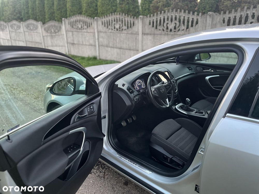 Opel Insignia - 22