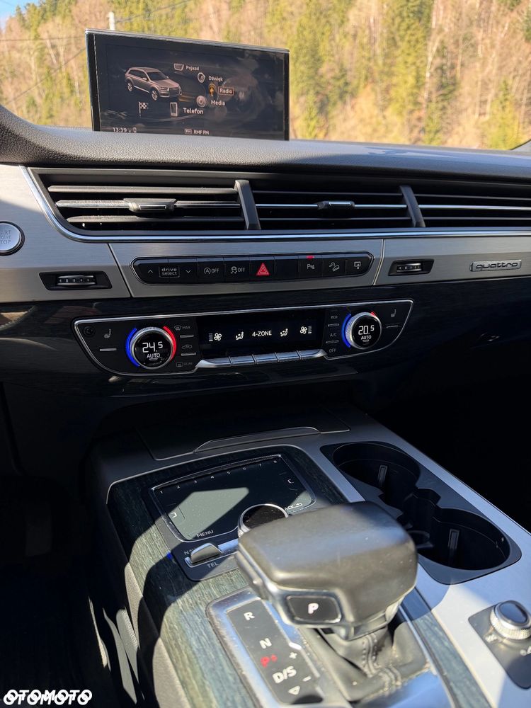 Audi Q7 - 12
