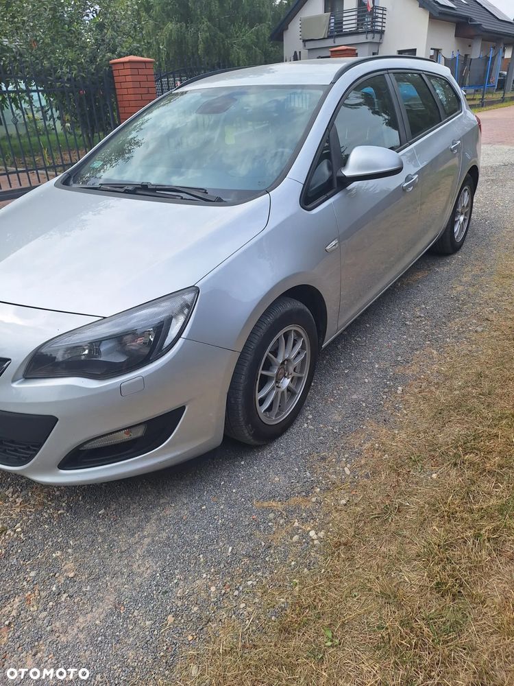 Opel Astra IV 1.4 T Sport - 1