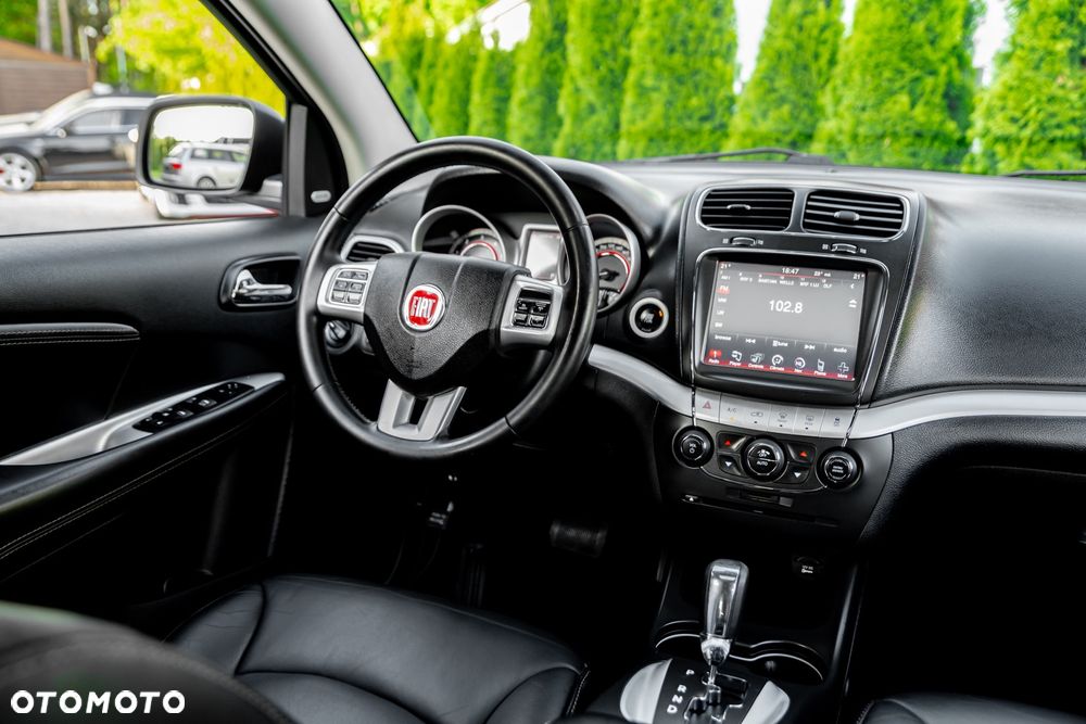 Fiat Freemont 2.0 Multijet Lounge AWD - 24