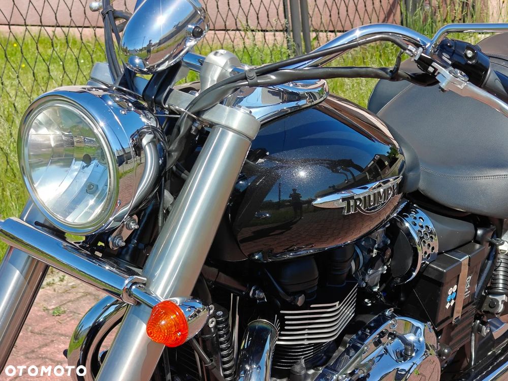 Triumph America - 30