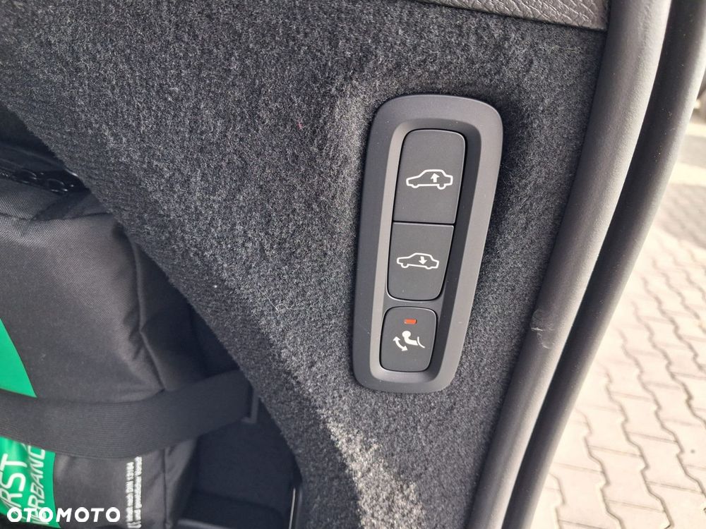 Volvo XC 90 - 19