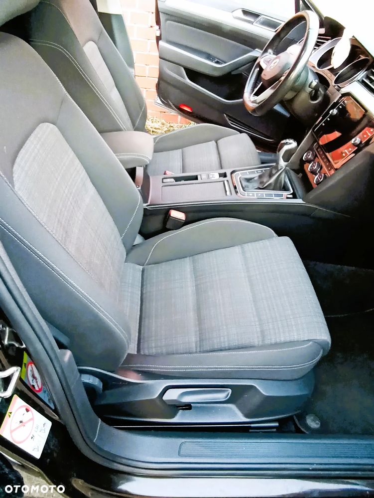 Volkswagen Passat 2.0 TDI EVO Business - 11